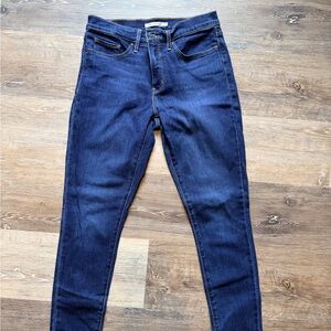 CONTOURS & LIFTS - YOUR NEW FAVORITE DENIM